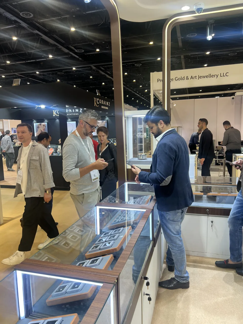 Visitors meeting the KGK team at the exhibition